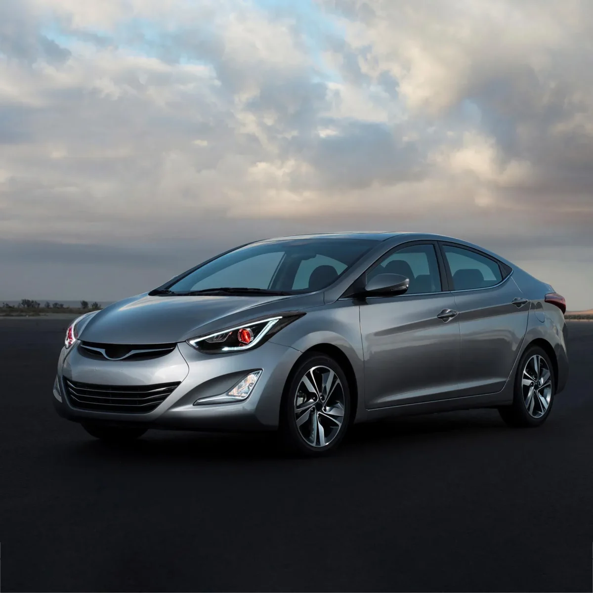 2013 Hyundai Elantra Headlight Replacement (11-15) With Demon Eye Style Photos2
